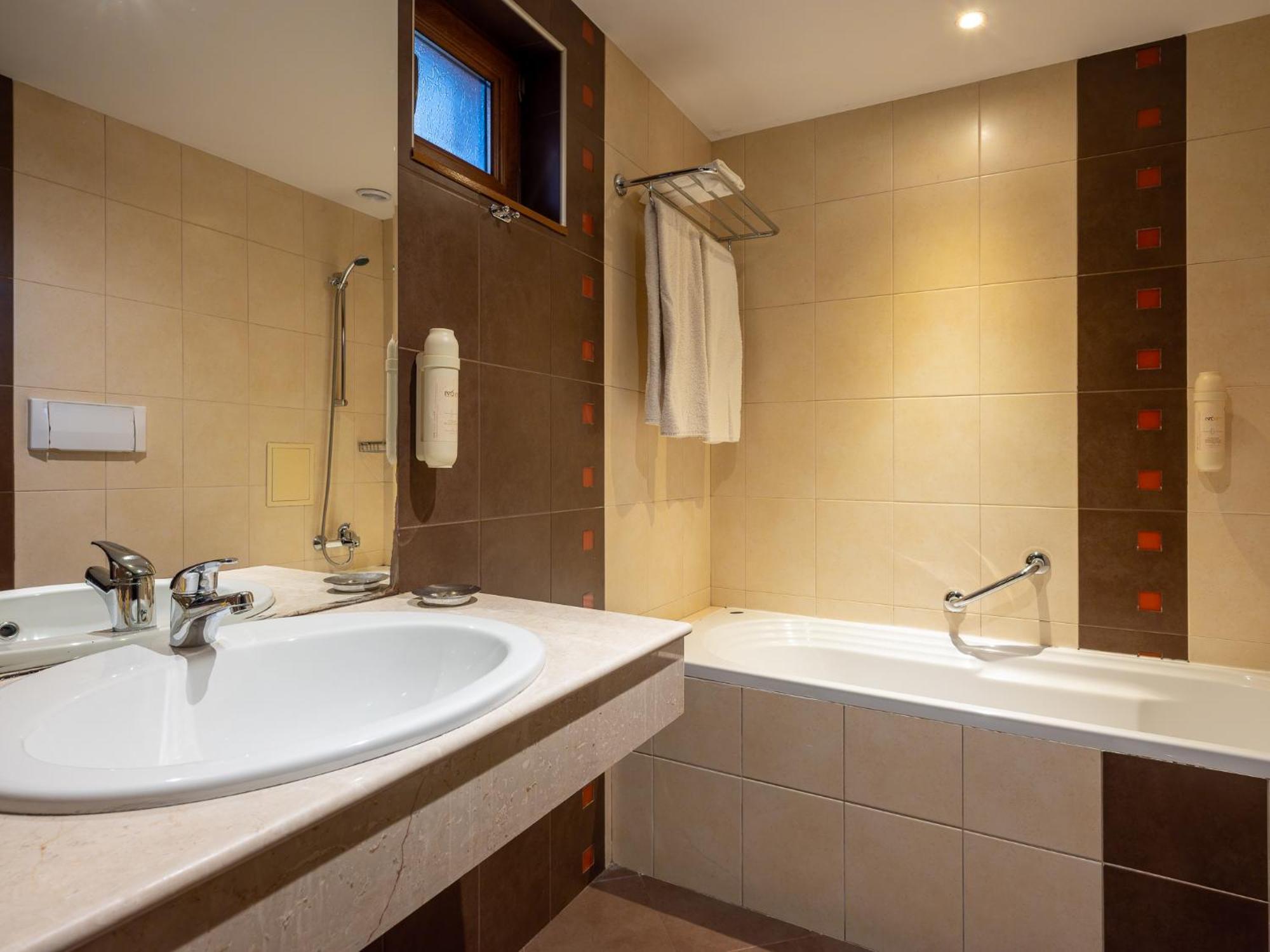 Hotel Concorde Veliko Tarnovo Ngoại thất bức ảnh